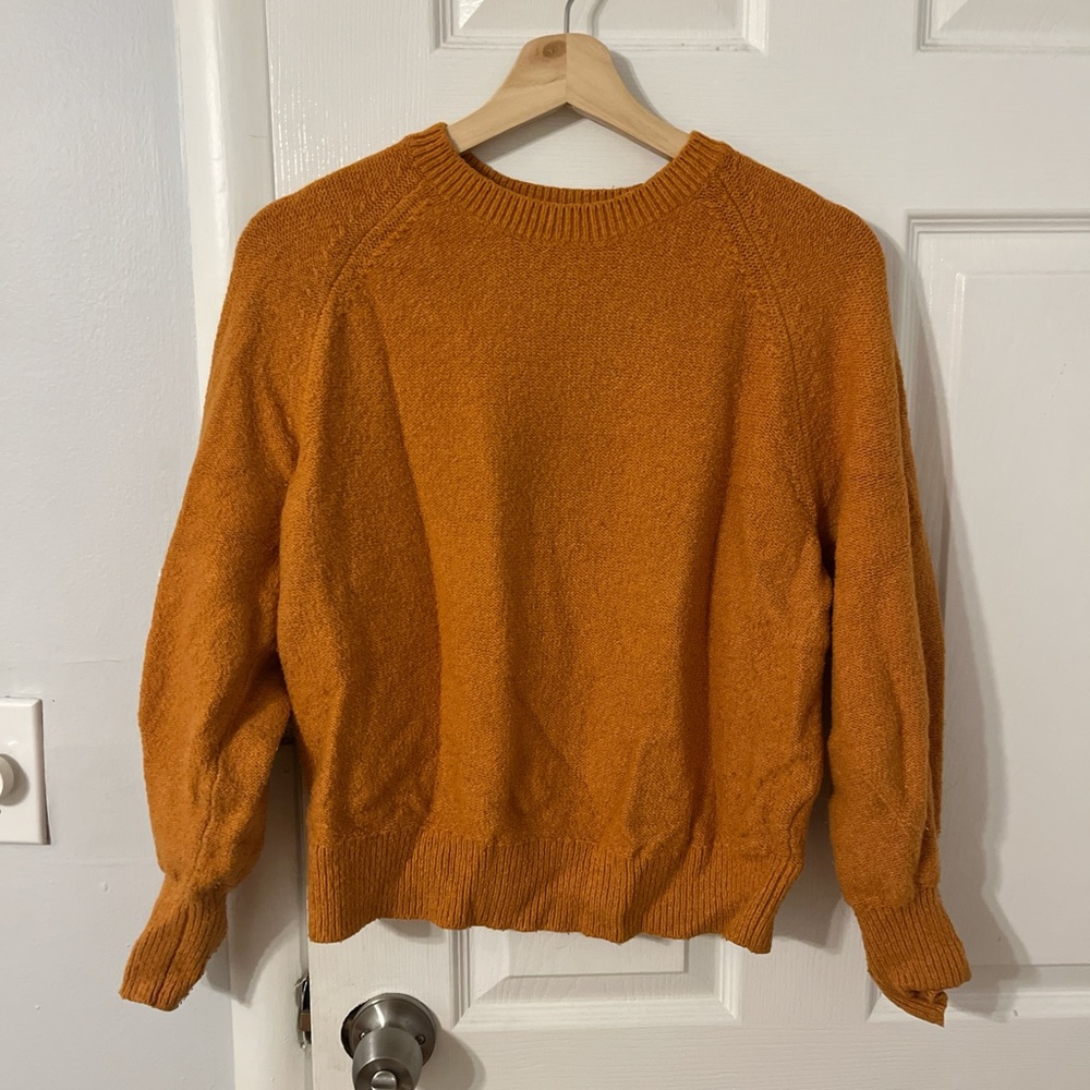 Cozy Uniqlo Mustard Sweater